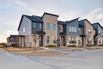 Building Photo - 8901 Lowell St