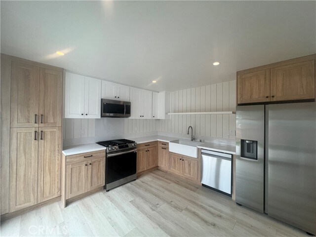 Building Photo - 134 Avenida Florencia
