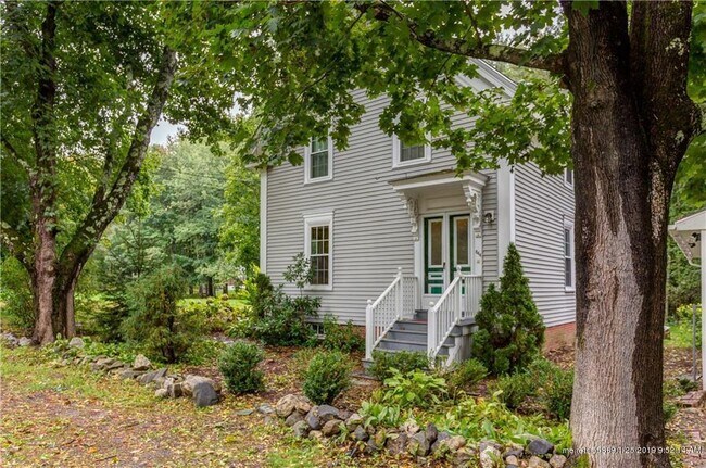 Building Photo - 844 Duck Pond Rd