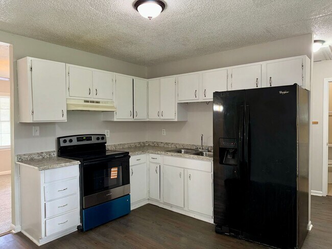 Foto del edificio - Cute 3 Bed/1.5 Bath Ranch on Quiet Cul-de Sac