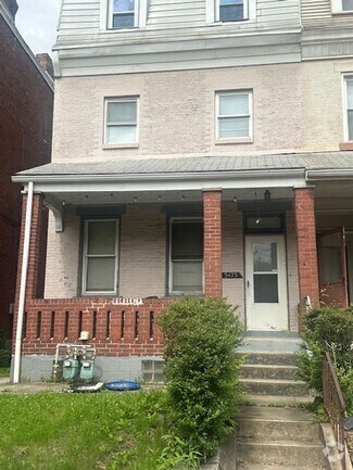 Building Photo - 3423 Ward St