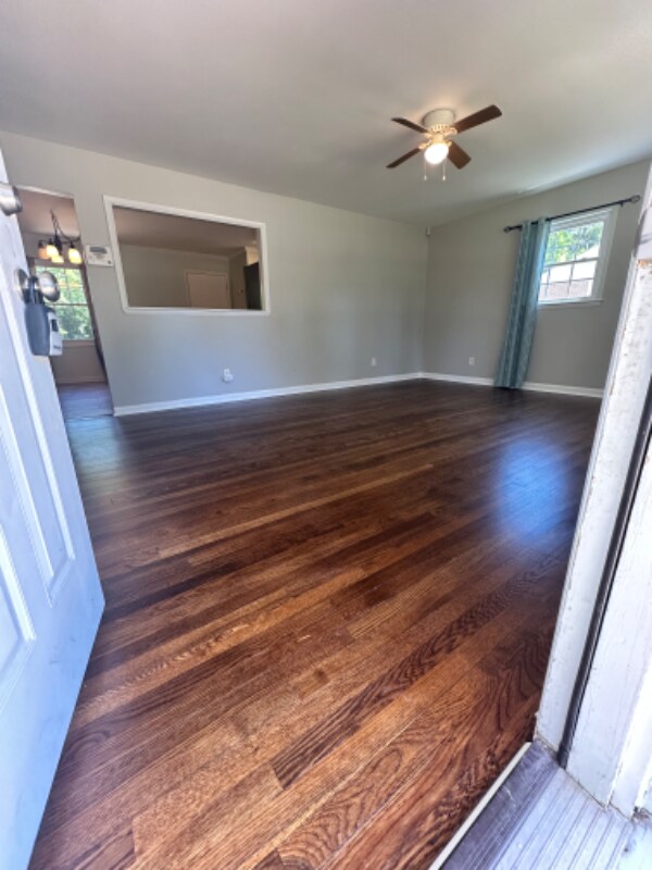 Building Photo - 4018 Dellwood Dr