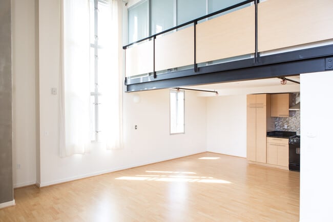 Photo - 178 Bluxome St Apartments