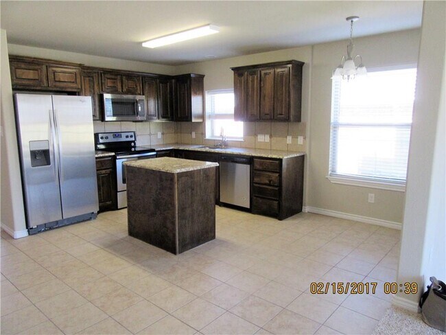Foto del edificio - 1725 Fairway Dr