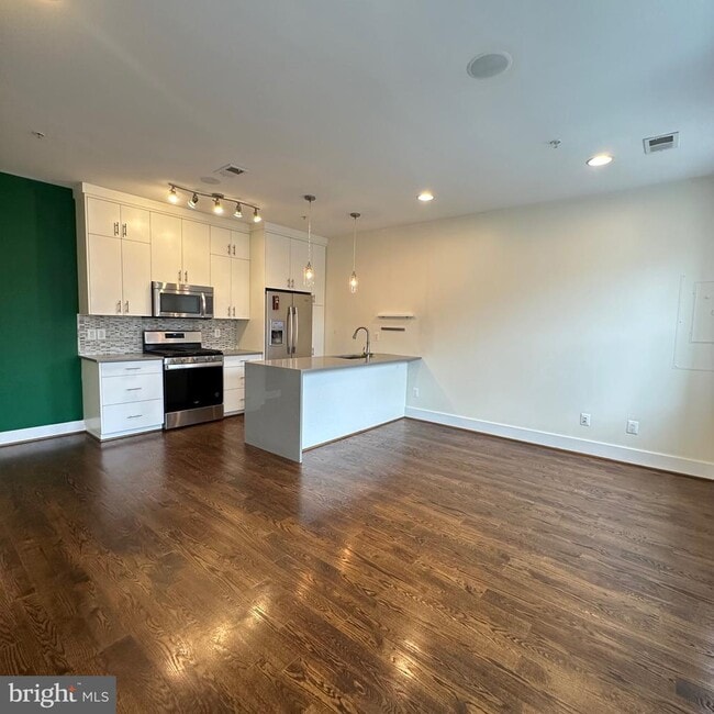 Building Photo - 1478 Harvard St NW