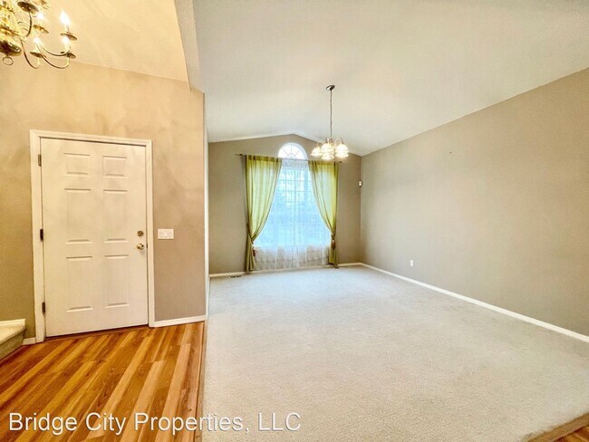 Foto del edificio - 4 br, 3 bath House - 15291 NW Blakely Lane