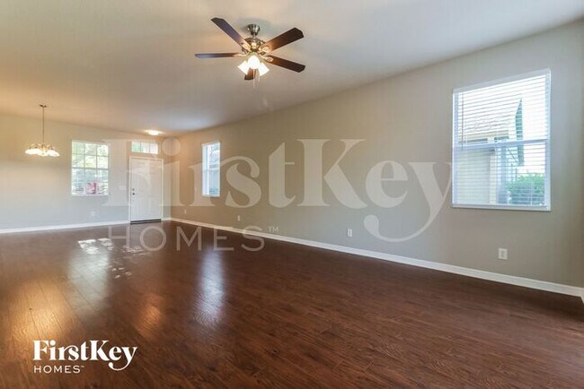Foto del edificio - 7948 Foxgrove Dr