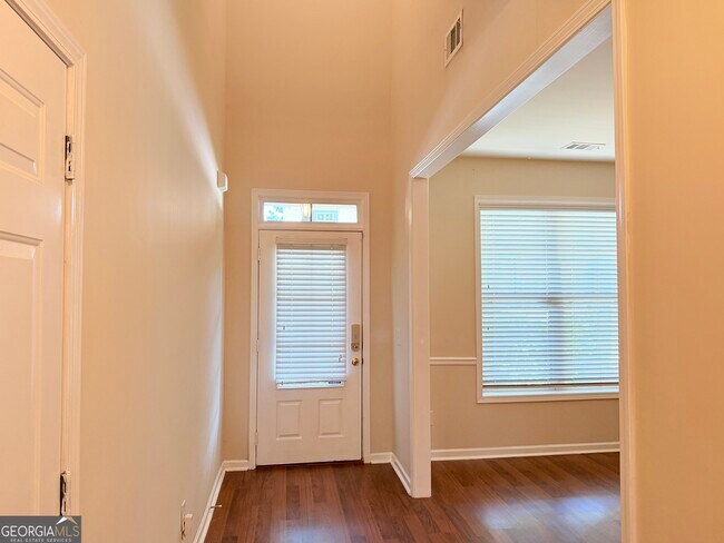 Foto del edificio - 260 Ascott Ln