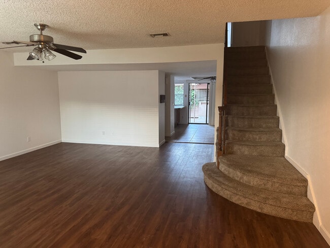Building Photo - 1550 N Stapley Dr