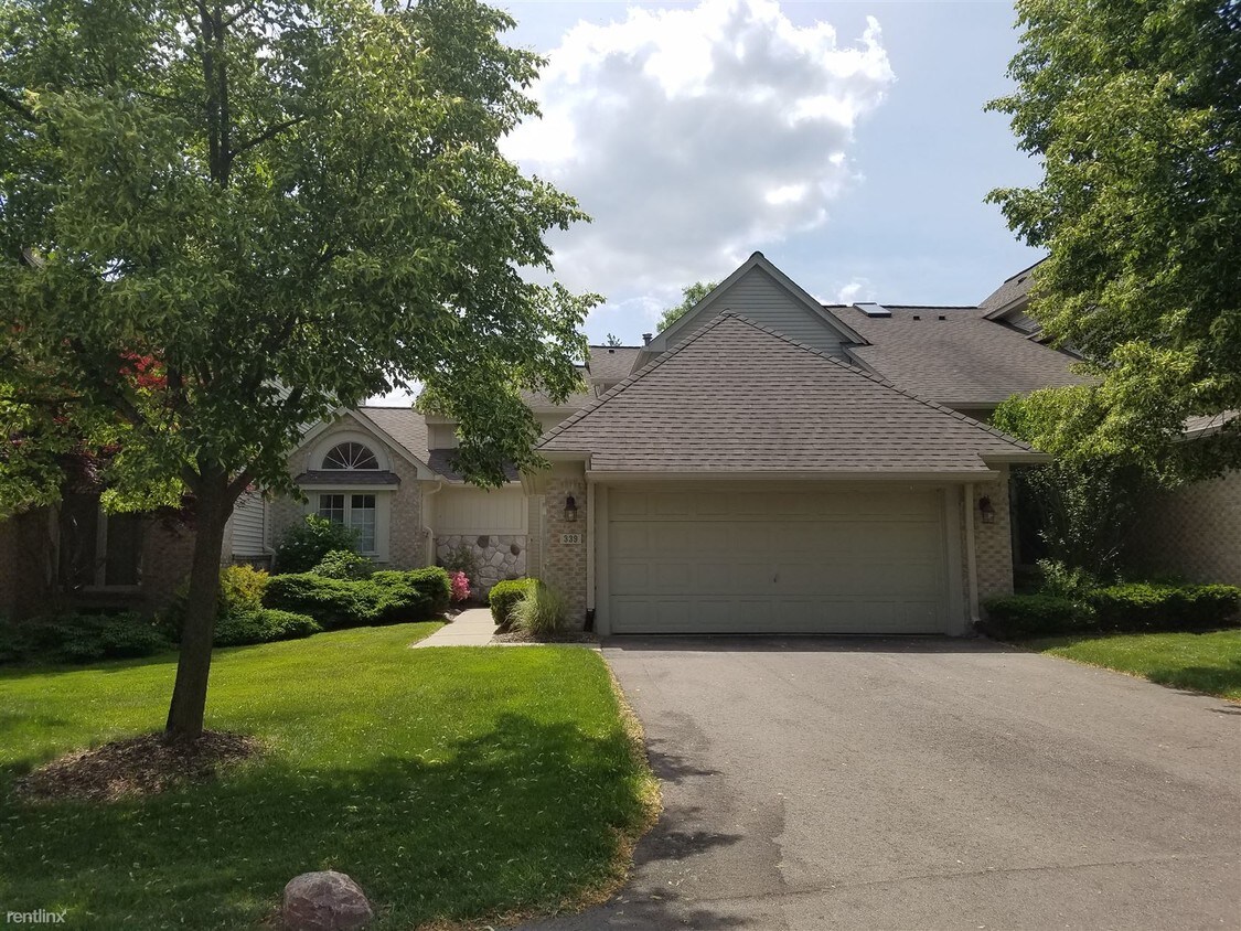 3 br, 2.5 bath - 339 Saint Lawrence Blvd - 3 br, 2.5 bath  - 339 Saint Lawrence Blvd