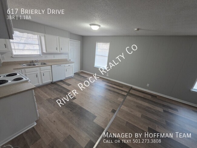 Foto del edificio - 617 Brierly Dr