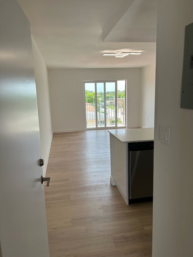 Enter the the unit - 620 SW 10th St