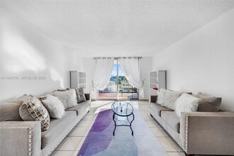 Building Photo - 1400 SW 27th Ave