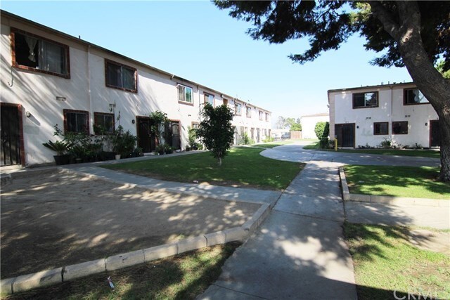 Primary Photo - 1001 E Camile St