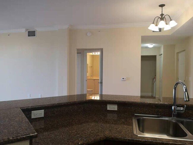 Foto del edificio - 1660 Renaissance Commons Blvd
