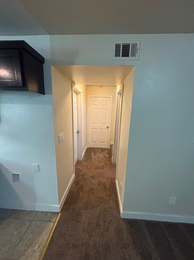 Building Photo - 136 W 84th St