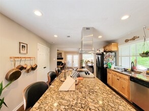 Building Photo - 3735 Hickory Knob Dr