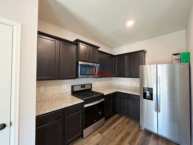 Foto del edificio - 913 Twining Ave