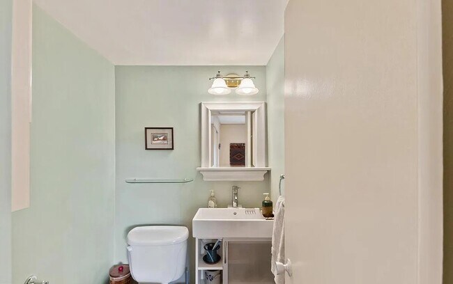 Foto del edificio - 4343 Cherry Hill Rd