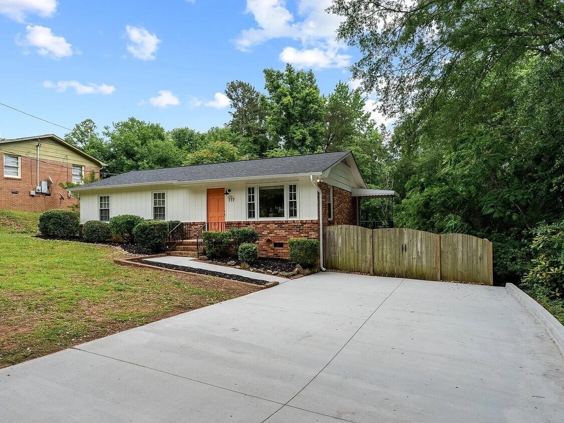 Primary Photo - 117 Lockman Dr