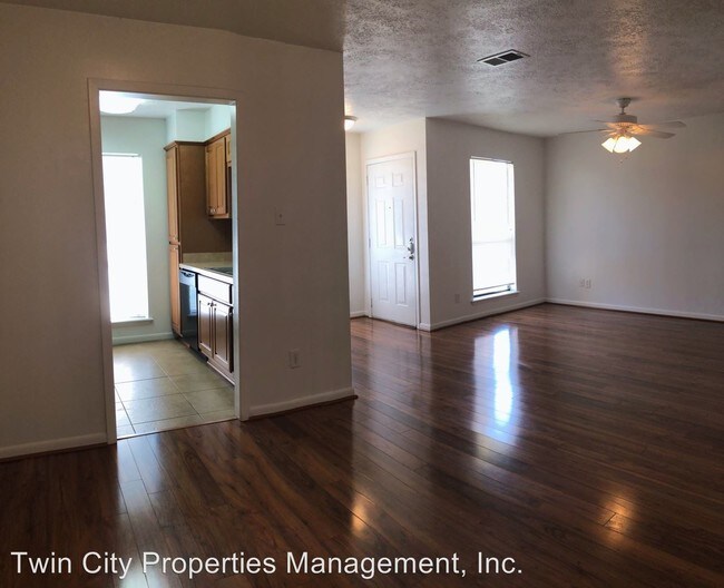 Building Photo - 2414 Pecan Ridge Dr
