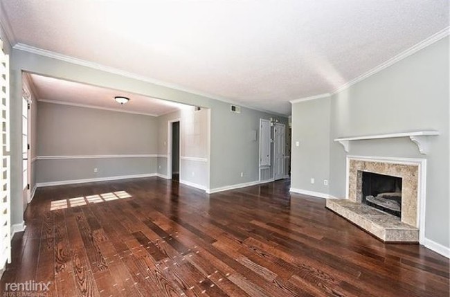 Building Photo - 3 br, 2 bath House - 14920 Cherry Ave
