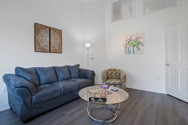 Building Photo - 13 Cleveland Ct