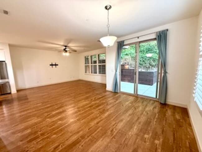 Foto del edificio - Coming Soon! Desirable 4 bedroom in Scotts Valley!