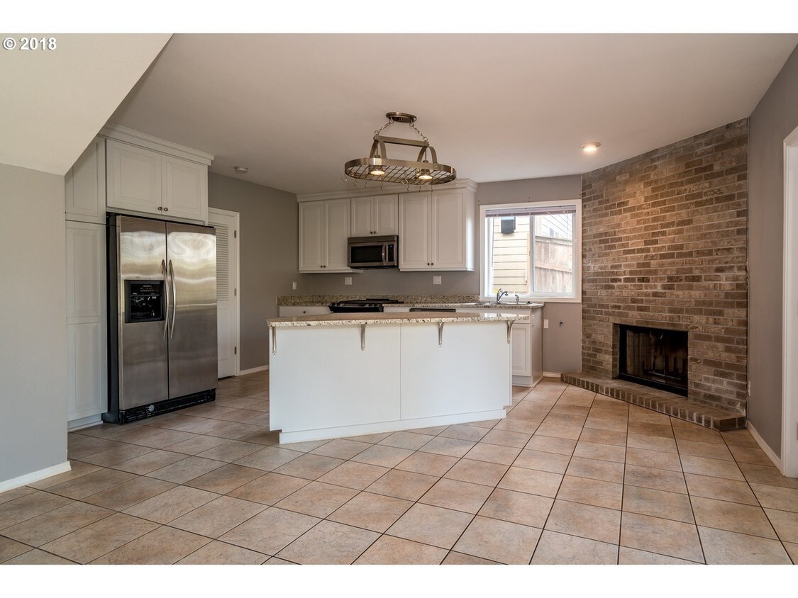 Foto principal - 547 NW View Ridge Way