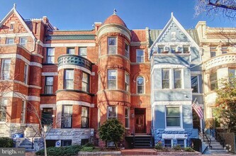 Building Photo - 1731 Riggs Pl NW