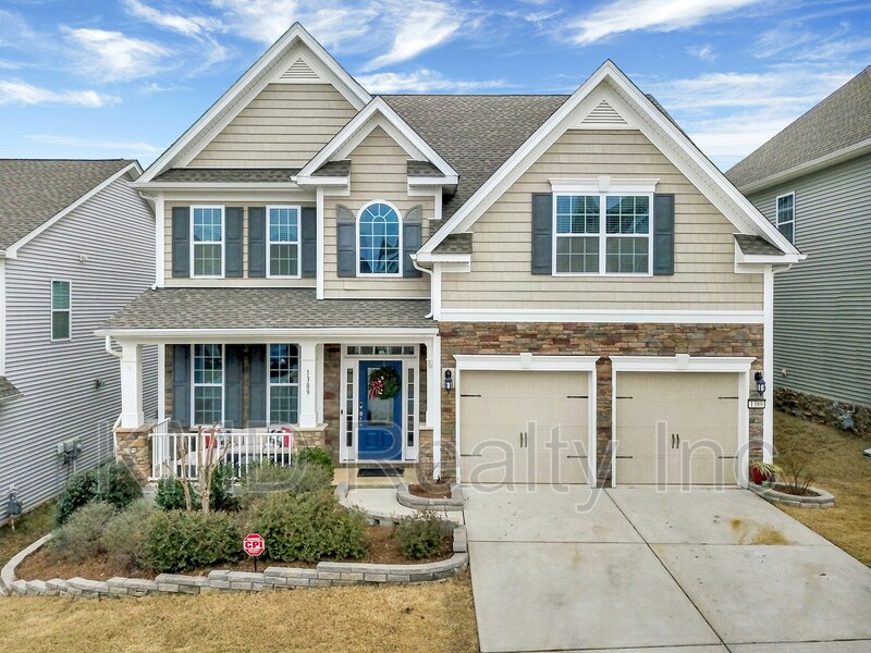 Primary Photo - 1389 Overlea Pl NW