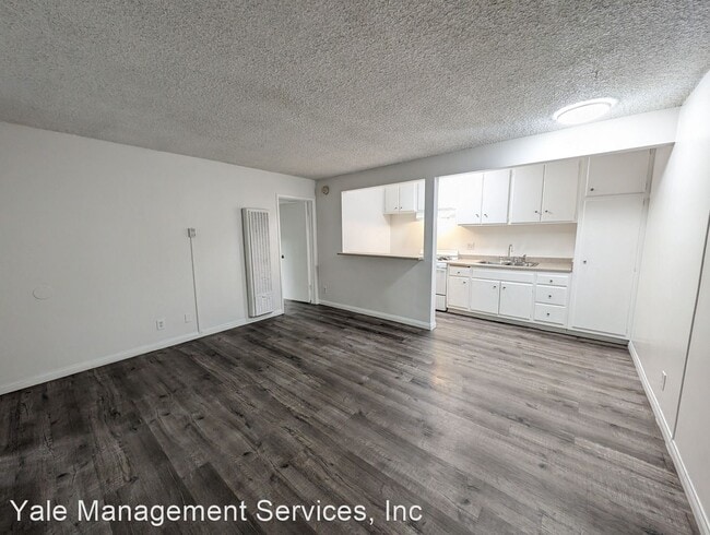 Building Photo - 1 br, 1 bath Apartment - 5057 Klump Ave. 5...