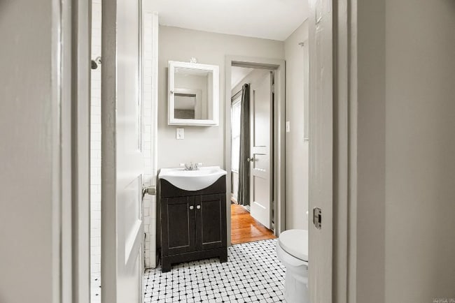 Foto del edificio - 1724 W 19th St