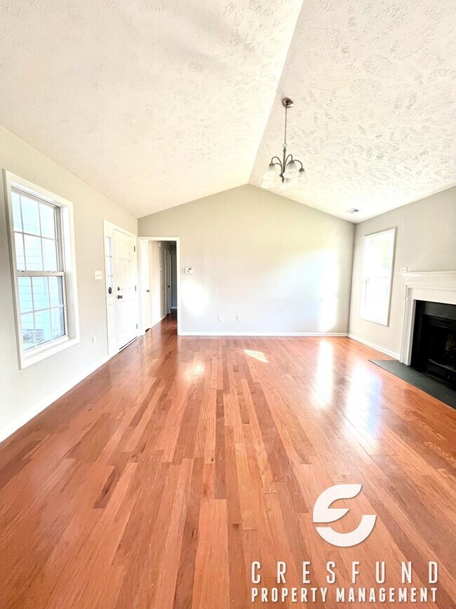 Building Photo - Located 20 minutes from Ft. Bragg! 3 Bed, 2 Bath - READY FOR MOVE IN TODAY!