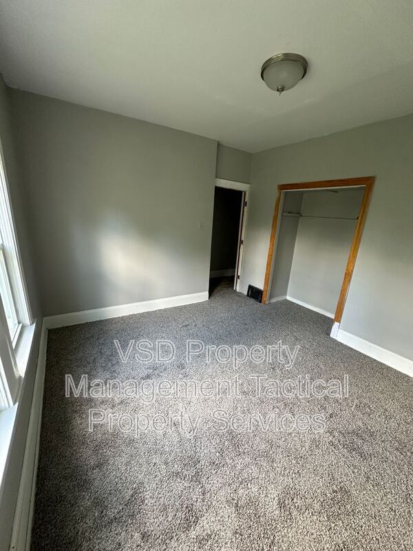 Foto del edificio - 3285 E 143rd St