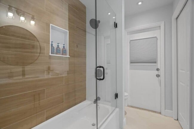 Building Photo - Chic Stylish Pool House newly renovated