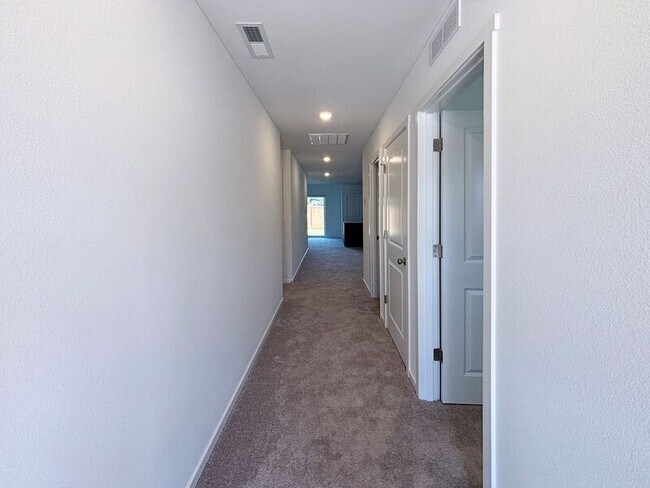 Building Photo - 25263 Todd Way