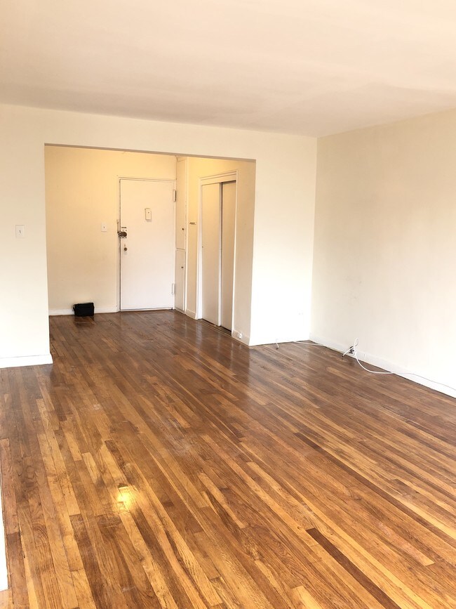 Foto del edificio - 315 Ovington Ave