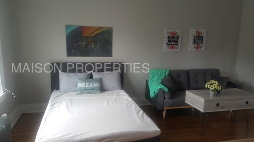 Building Photo - 49 Troup St