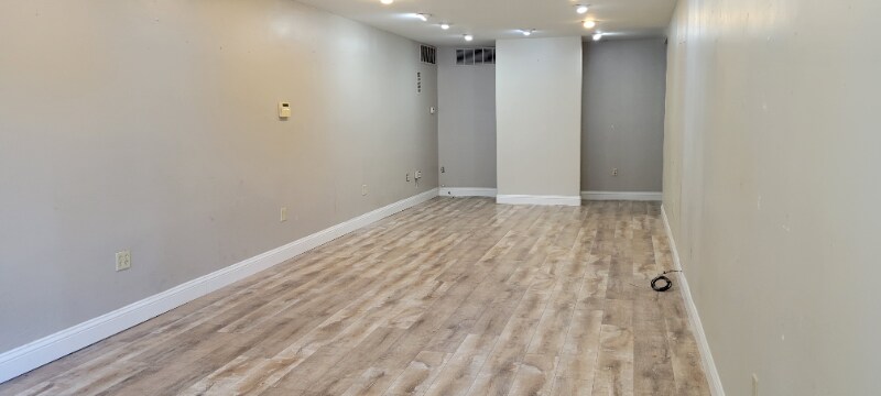 Foto del edificio - 561 Broadway