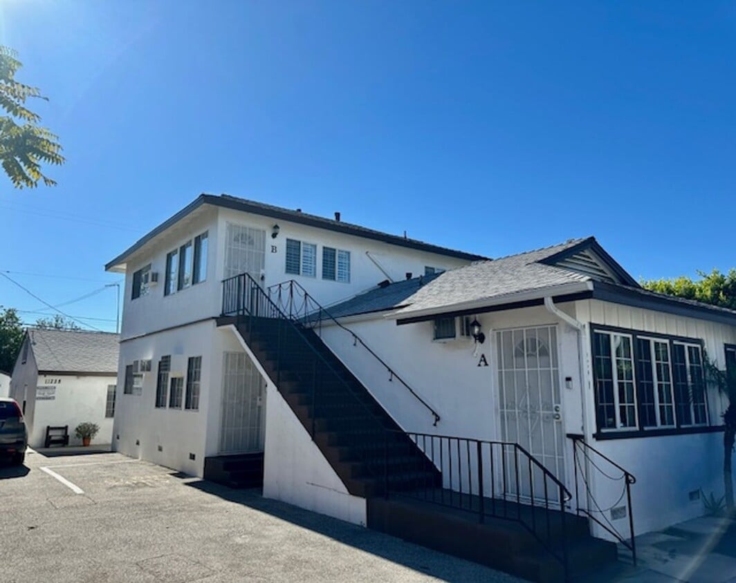 Primary Photo - Oxnard ( M )