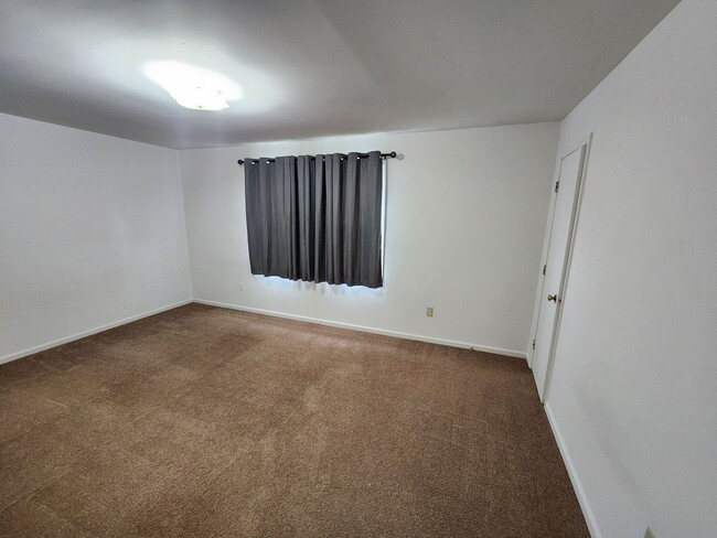 Foto del edificio - 2 bedroom townhouse