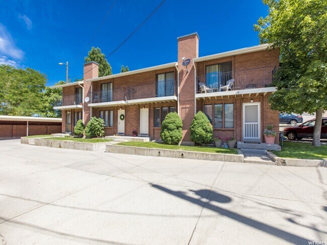 Foto del edificio - 704 S Orch Dr