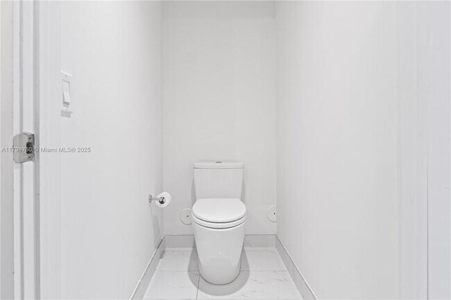 Foto del edificio - 2 bedroom in North Miami Beach FL 33160