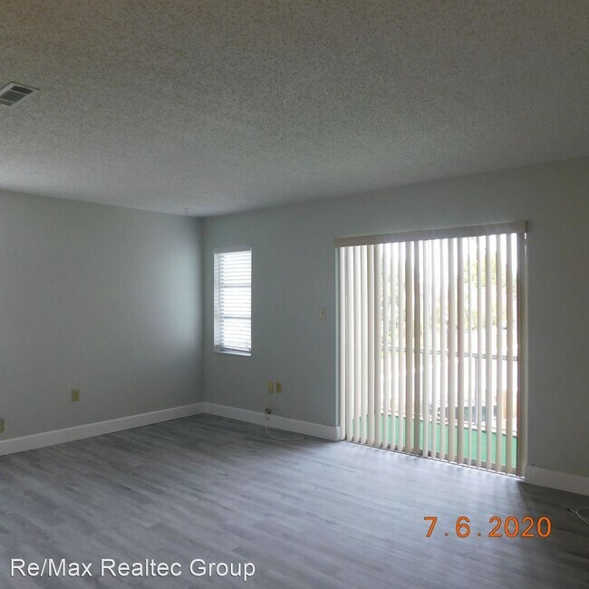 Building Photo - 367 S McMullen Booth Rd