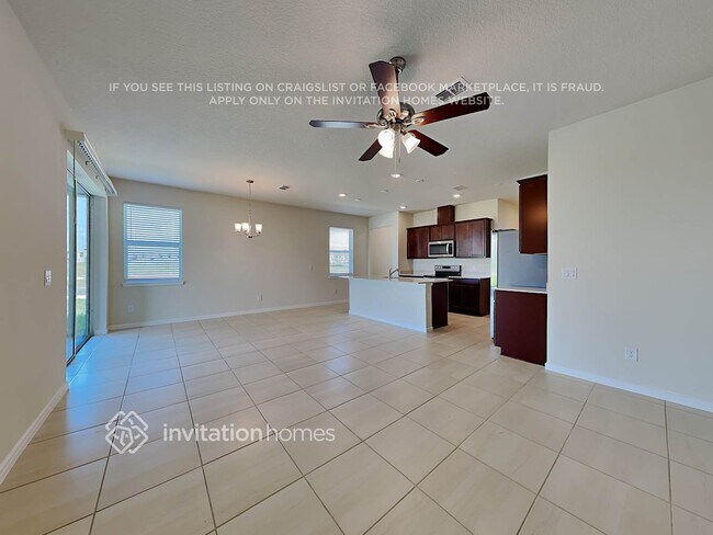Foto del edificio - 2600 Blowing Breeze Ave