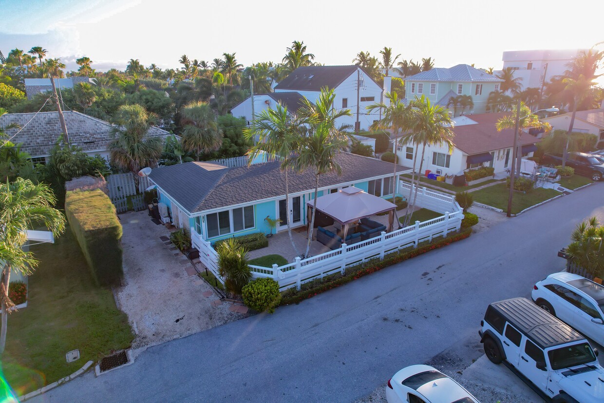 Primary Photo - 22 Oceanview Dr