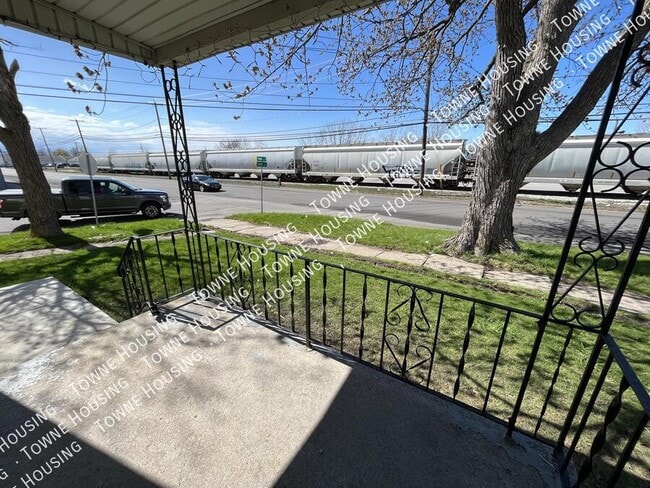 Building Photo - 340 Park Ave