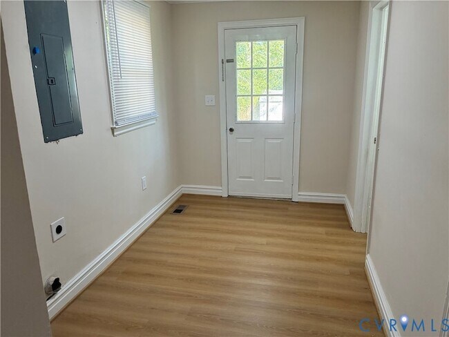 Foto del edificio - 106 Hargrave Ave