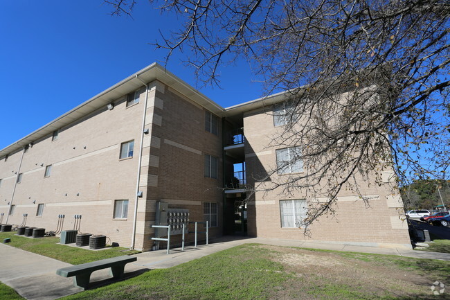 Building Photo - Casa De Esperanza Apartments